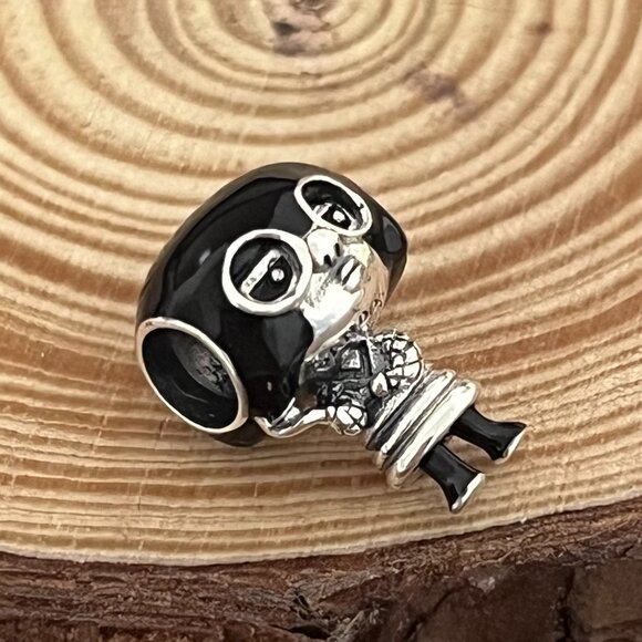 Pandora Disney Pixar Edna 'E' Mode Charm The Incredibles Charm - Picture 3 of 6